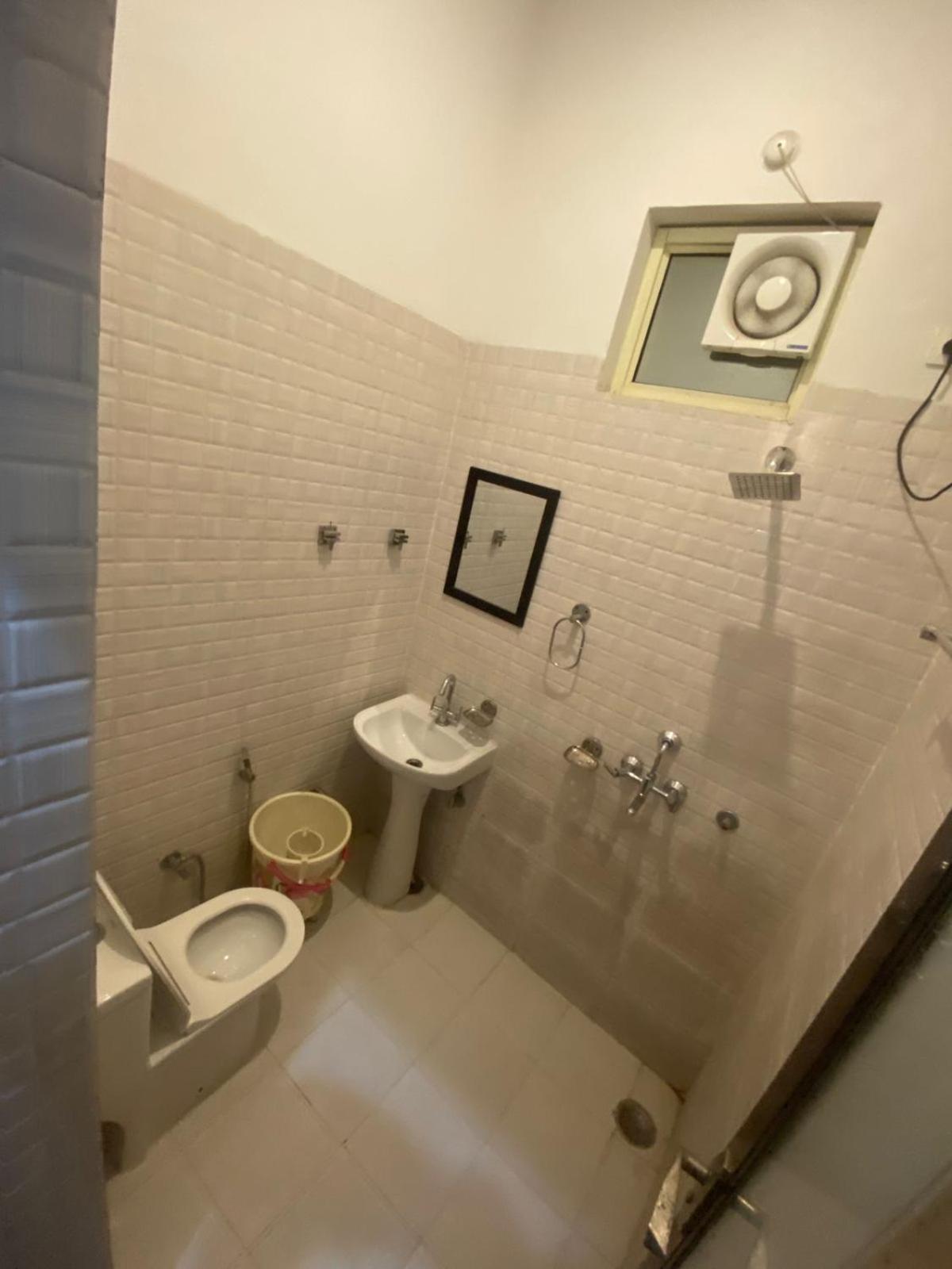 Hotel Paradise Palm Rishīkesh Rom bilde